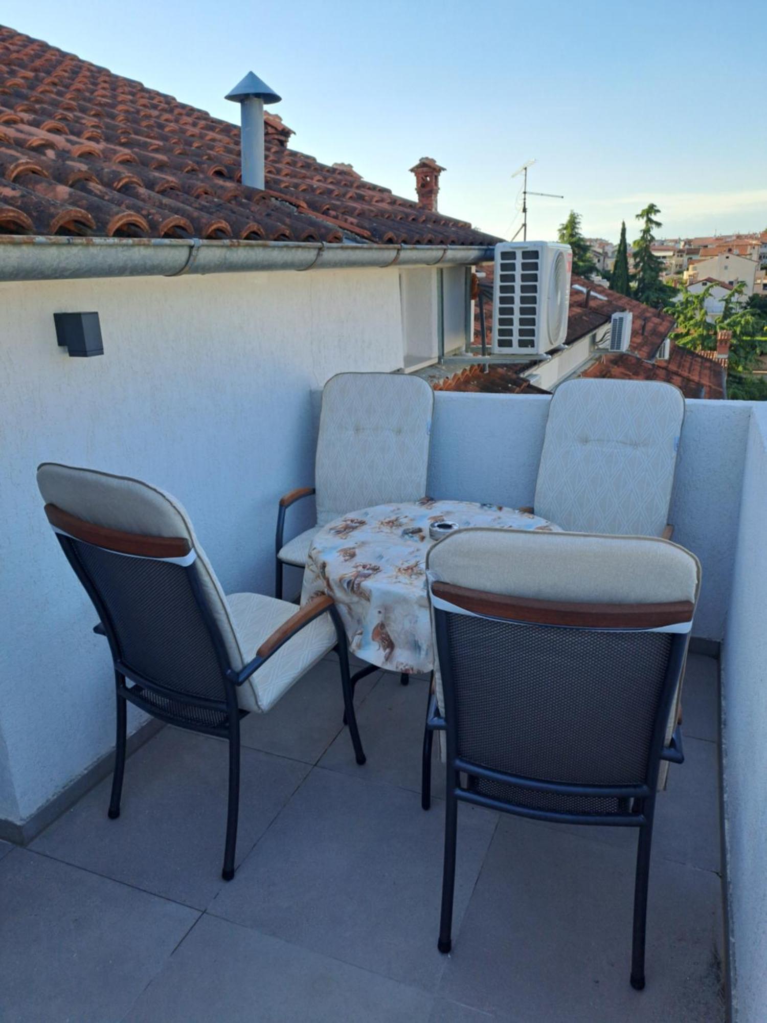 Apartments N & V Poreč Exteriör bild