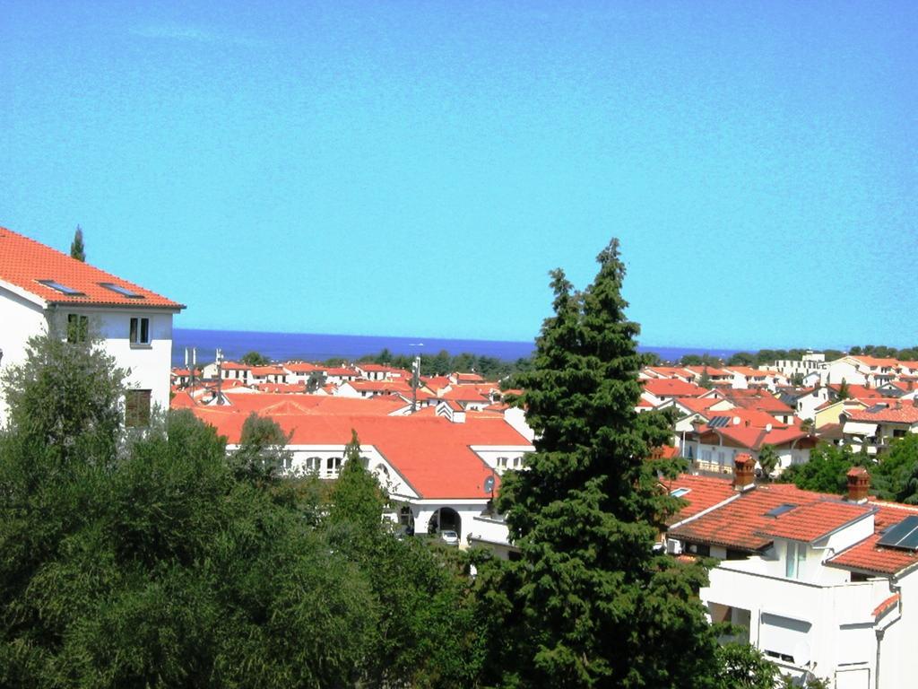 Apartments N & V Poreč Exteriör bild